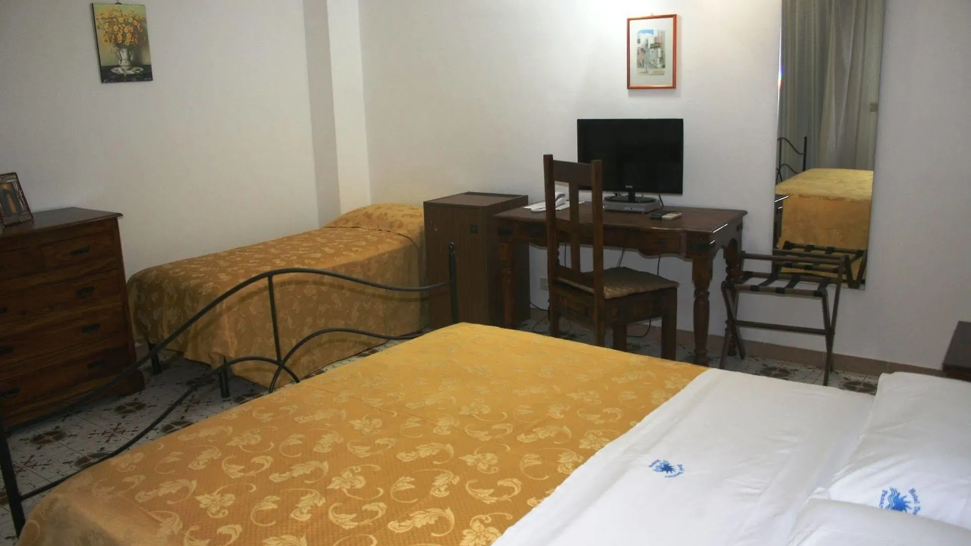 Hotel Tesoriero بانايا