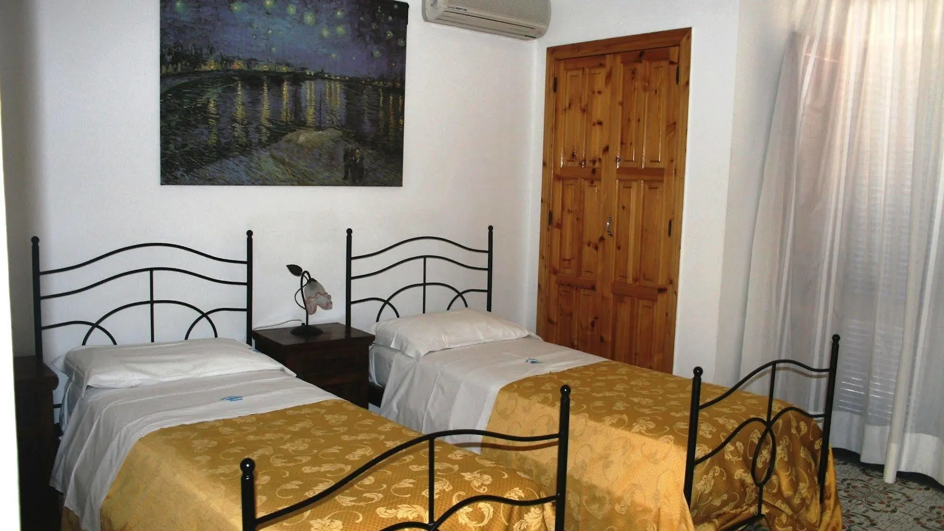 Hotel Tesoriero بانايا